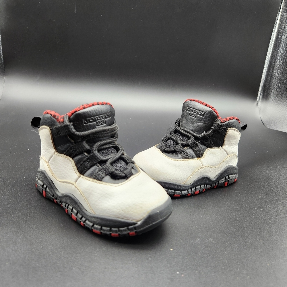 Nike Air Jordan 10 Chicago 310808-100 Size 5C